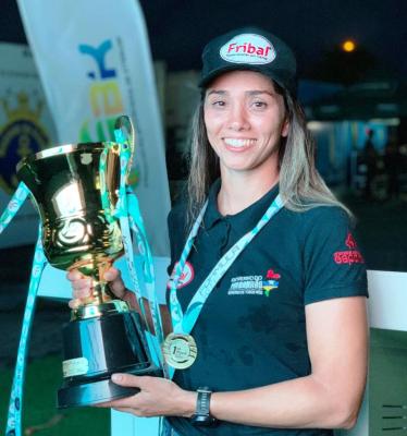 Maranhense é tricampeã brasileira de Kitesurf