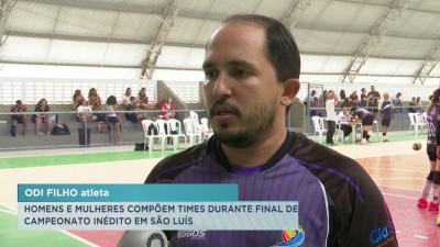 Master de Vôlei: homens e mulheres compõem times durante final