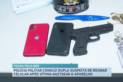  Com ajuda de localizador, PM conduz dupla suspeita de roubo de celular