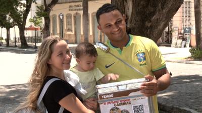  Série JC: jovem empreendedora ajuda na renda da família com venda de doces